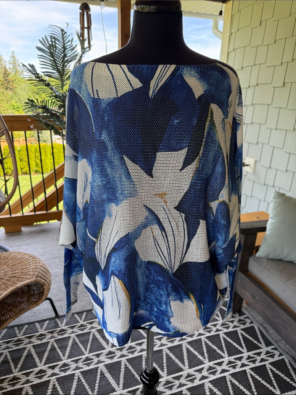 Moda Elegante | Floral Knit Sweater